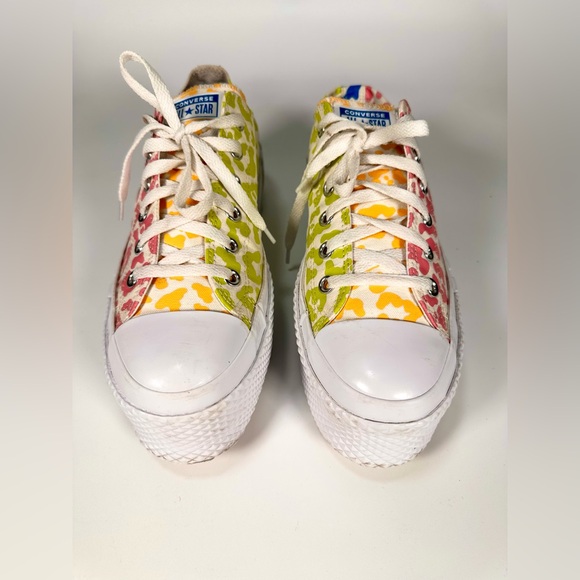 Converse Chuck Taylor Wild
All Star 2X Lift Platform Sneakers - Picture 2 of 9